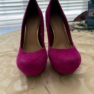 Jessica Simpson Fuchsia Suede Heels